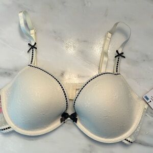NWT BETSEY JOHNSON BRA 36C